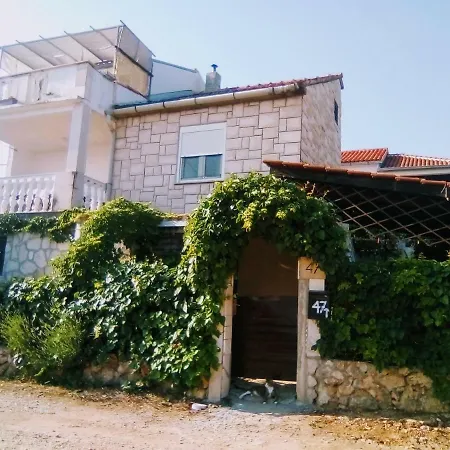 Apartment Ma'Re Supetar Exterior photo